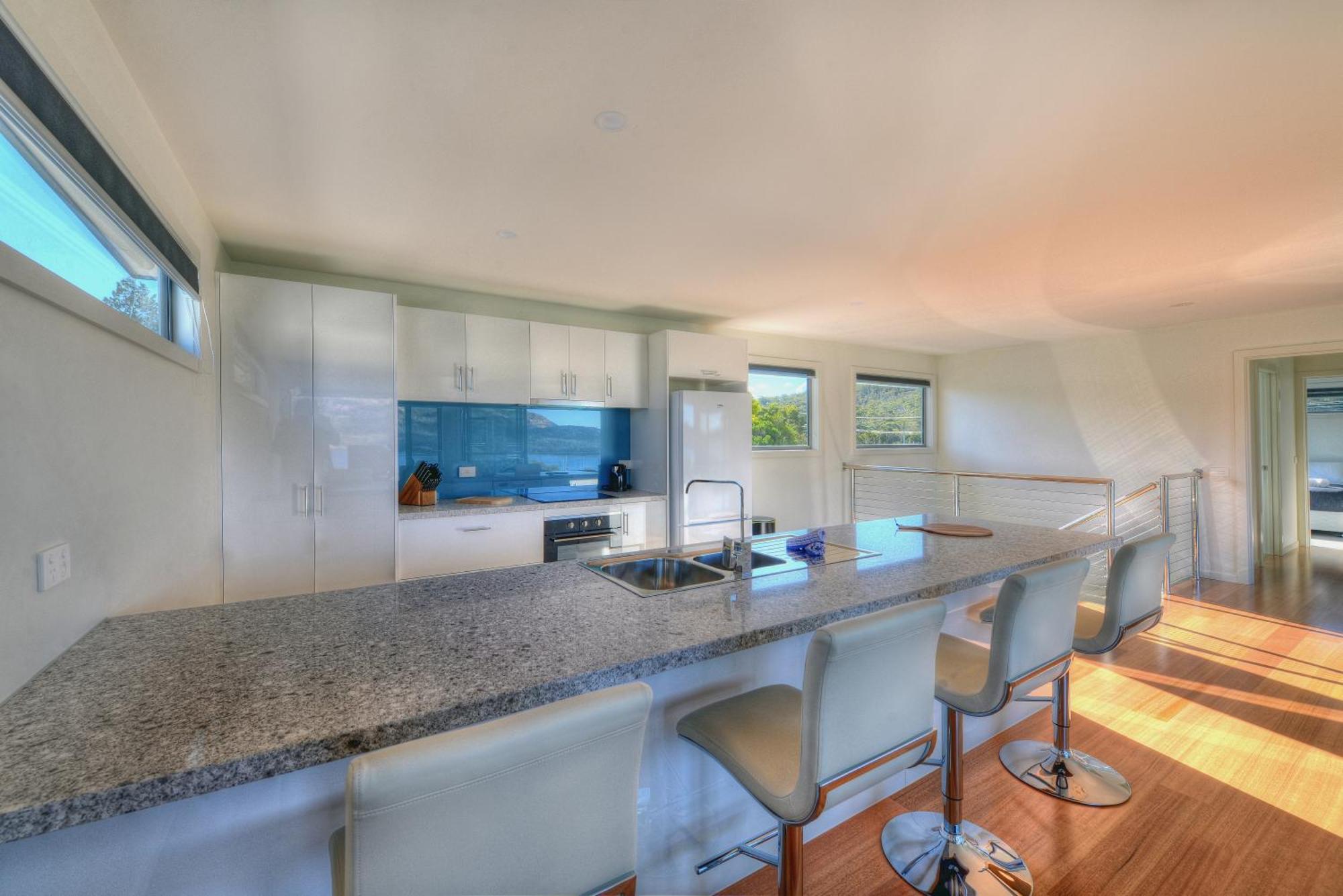 Deja Blu 2 - Fantastic Location Holiday home Coles Bay